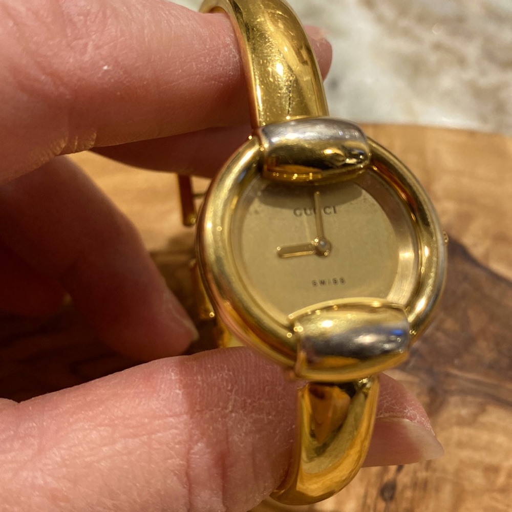 Vintage Gucci cuff/clasp watch